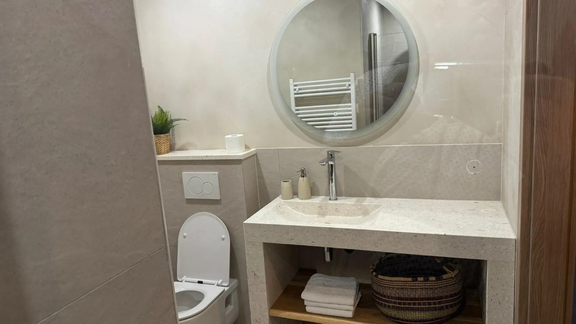 Brisa Wellness Apartments - Clothing Optional, Dfk, Fkk In May, June, September Labin
