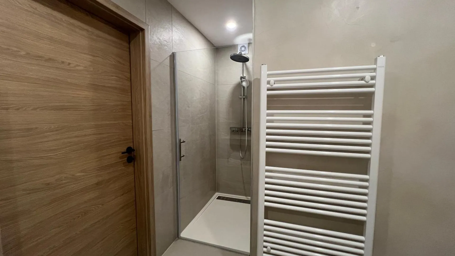 Brisa Wellness Apartments - Clothing Optional, Dfk, Fkk In May, June, September Labin